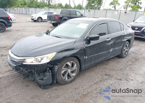 2016 Honda Accord Lx z USA, uszkodzony, nr VIN 1HGCR2F33GA217015